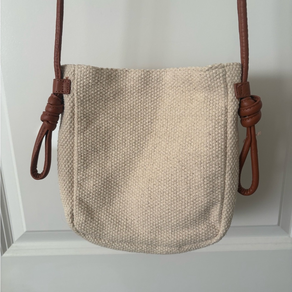 Universal Thread Cream And Brown Patterned Crossb… - image 3